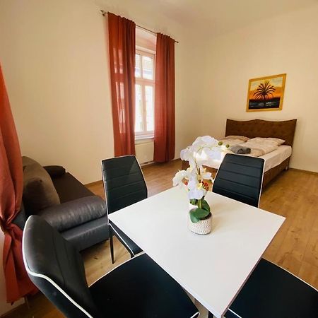 Deluxe Quad Room Dw Wina Bagian luar foto