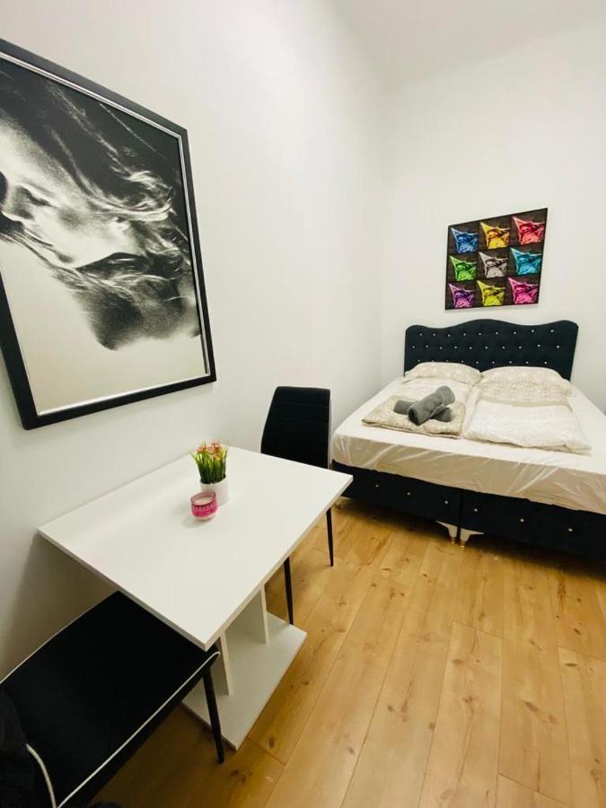 Deluxe Quad Room Dw Wina Bagian luar foto