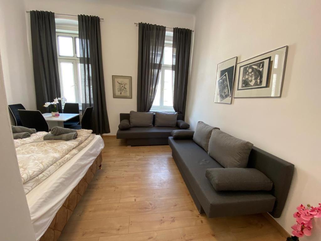 Deluxe Quad Room Dw Wina Bagian luar foto