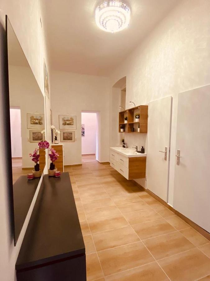 Deluxe Quad Room Dw Wina Bagian luar foto